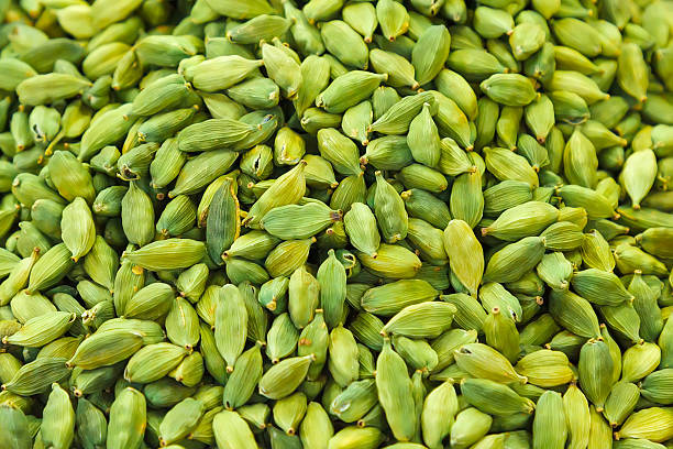 Cardamom 8mm++ Whole Bold Pods (50g)